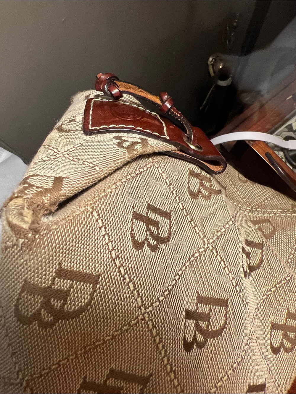 Dooney & Bourke Tan Brown Logo Quilted Drawstring Bucket Bag with Wallet & Pouch - Picture 13 of 16